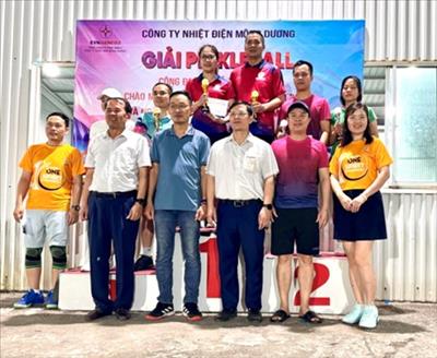 SÔI NỔI GIẢI PICKLEBALL CHÀO MỪNG 50 NĂM NGÀY GIẢI PHÓNG MIỀN NAM 30/4 VÀ 139 NĂM NGÀY QUỐC TẾ LAO ĐỘNG 1/5